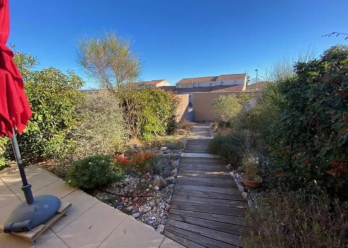 וילה T4 Avec Piscine Residentielle, 3 Chambres, Jusqu'a 7 Personnes - Fr-1-81-578