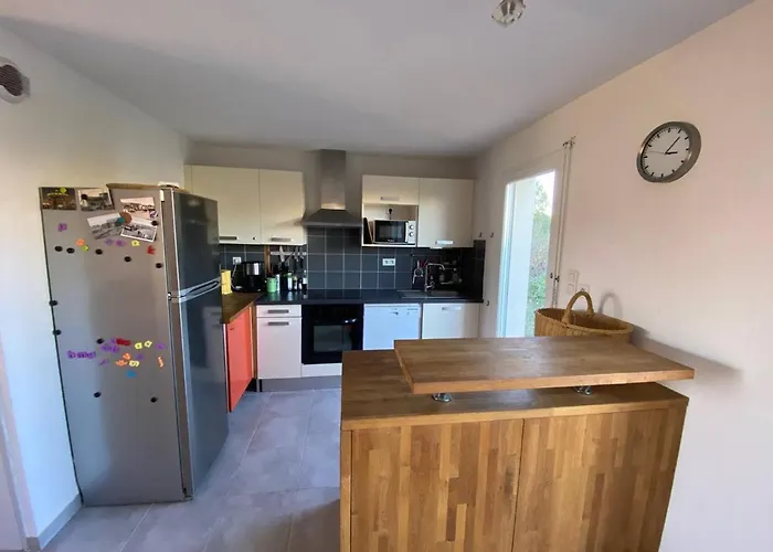T4 Avec Piscine Residentielle, 3 Chambres, Jusqu'a 7 Personnes - Fr-1-81-578 别墅 *